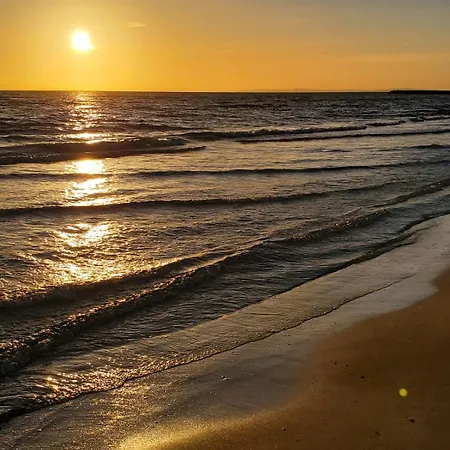 - Piscine - Parking - Proche Richelieu * Agde